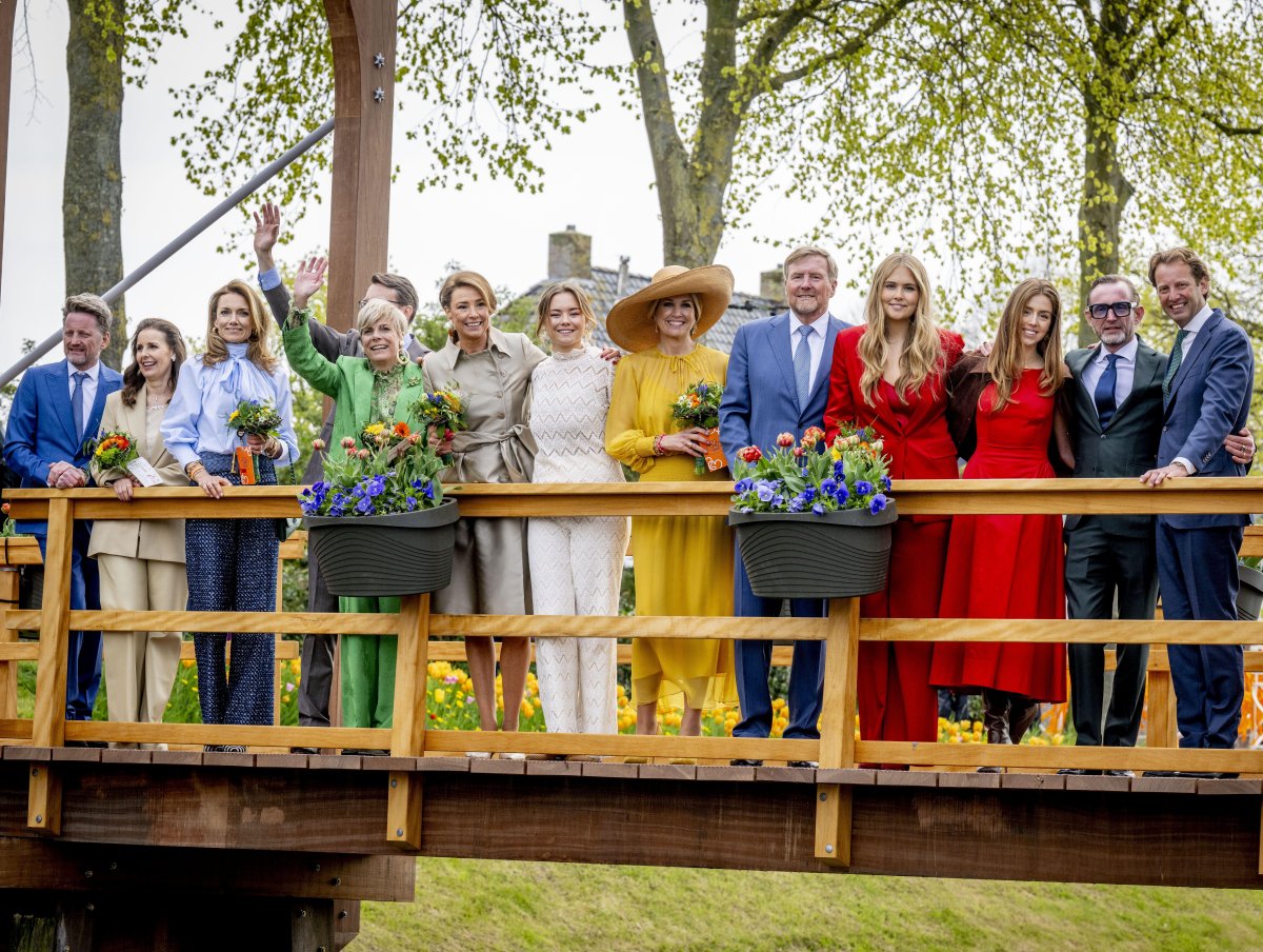 The King and Queen of the Netherlands are joined by their daughters and members of the extended Dutch royal family for King's Day celebrations in Dokkum on April 27, 2026 (ROBIN UTRECHT/ANP/Alamy)