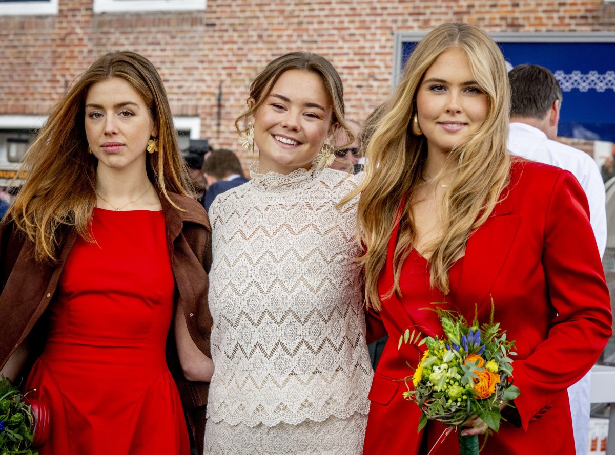 The King and Queen of the Netherlands are joined by their daughters and members of the extended Dutch royal family for King's Day celebrations in Dokkum on April 27, 2026 (ROBIN UTRECHT/ANP/Alamy)