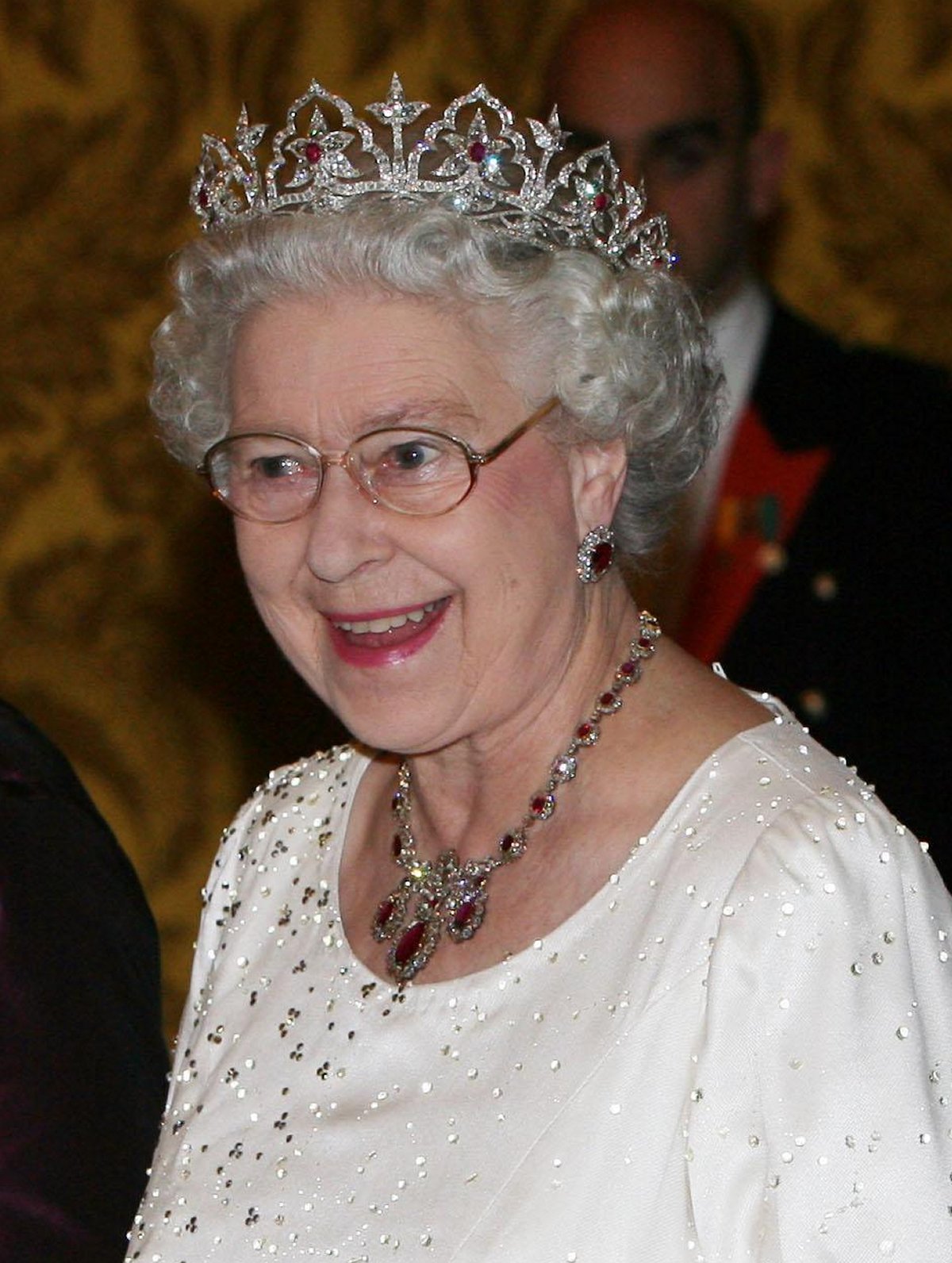 Queen Elizabeth II attends a state banquet at the Grandmaster's Palace during their state visit to Malta on November 23, 2005 (Ian Jones/PA Images/Alamy)