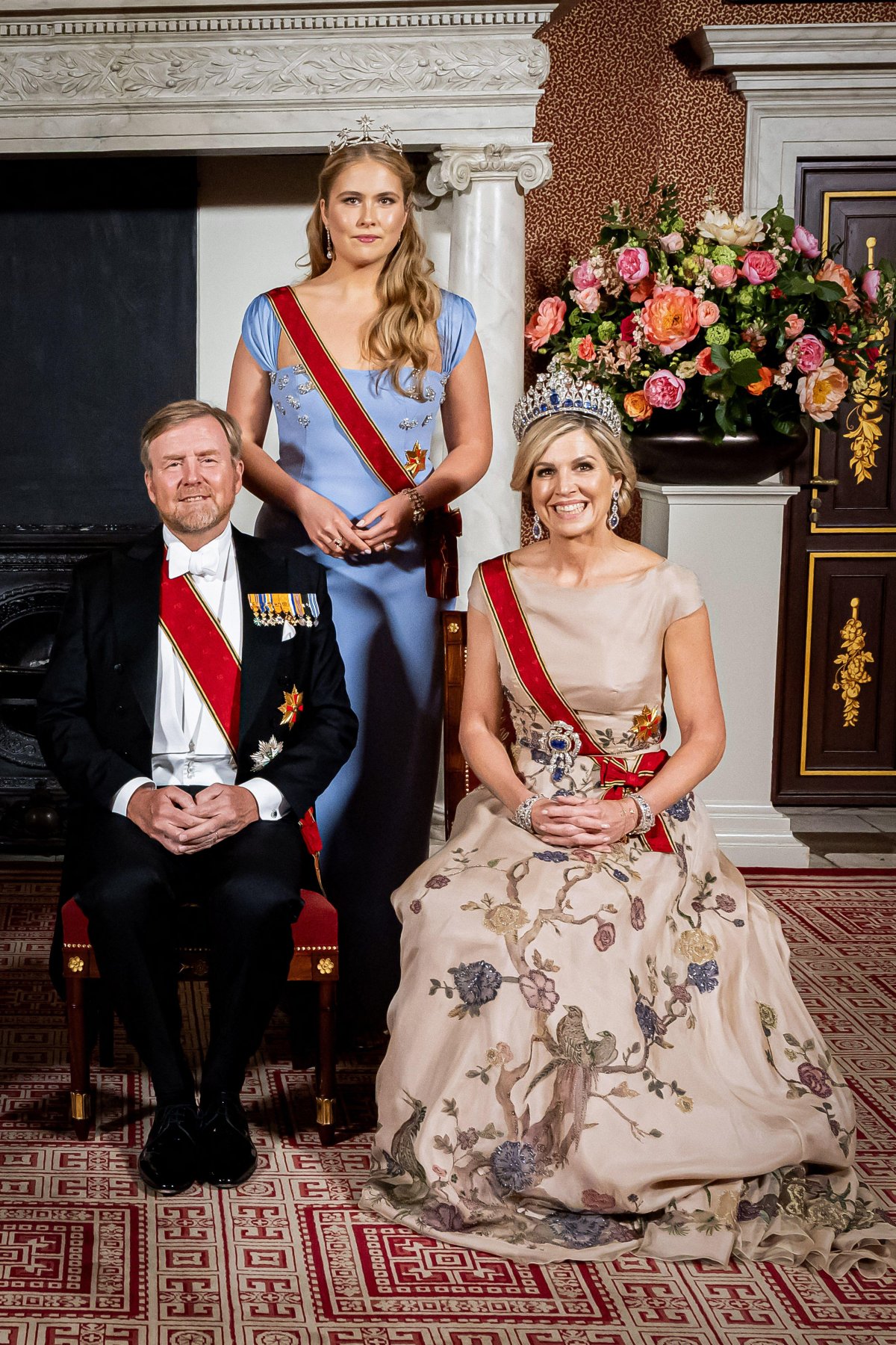 The King and Queen of the Netherlands, with the Princess of Orange and Prince Constantijn, host a state banquet for the visiting President of Germany at the Royal Palace in Amsterdam on June 9, 2026 (ROBIN UTRECHT/ANP/Alamy)