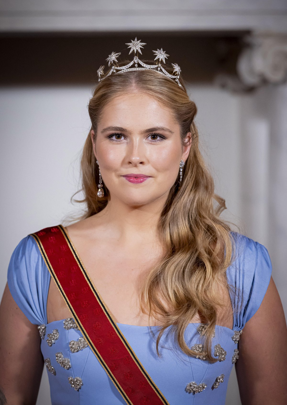 The King and Queen of the Netherlands, with the Princess of Orange and Prince Constantijn, host a state banquet for the visiting President of Germany at the Royal Palace in Amsterdam on June 9, 2026 (ROBIN UTRECHT/ANP/Alamy)
