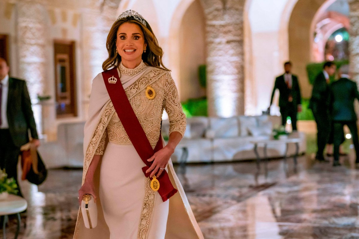The Queen of Jordan attends a banquet on the evening of the wedding of her son, Crown Prince Hussein, and Princess Rajwa at Al Husseiniya Palace in Amman on June 1, 2023 (Albert Nieboer/Royal Hashemite Court)