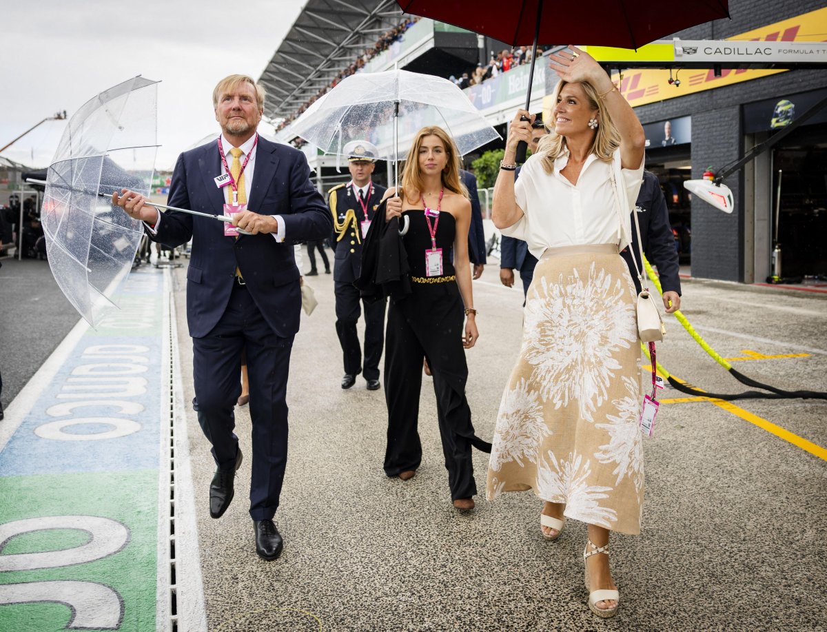 The King and Queen of the Netherlands, with Princess Alexia, attend the F1 Dutch Grand Prix at the Zandvoort Circuit on August 22, 2026 (REMKO DE WAAL/ANP/Alamy)