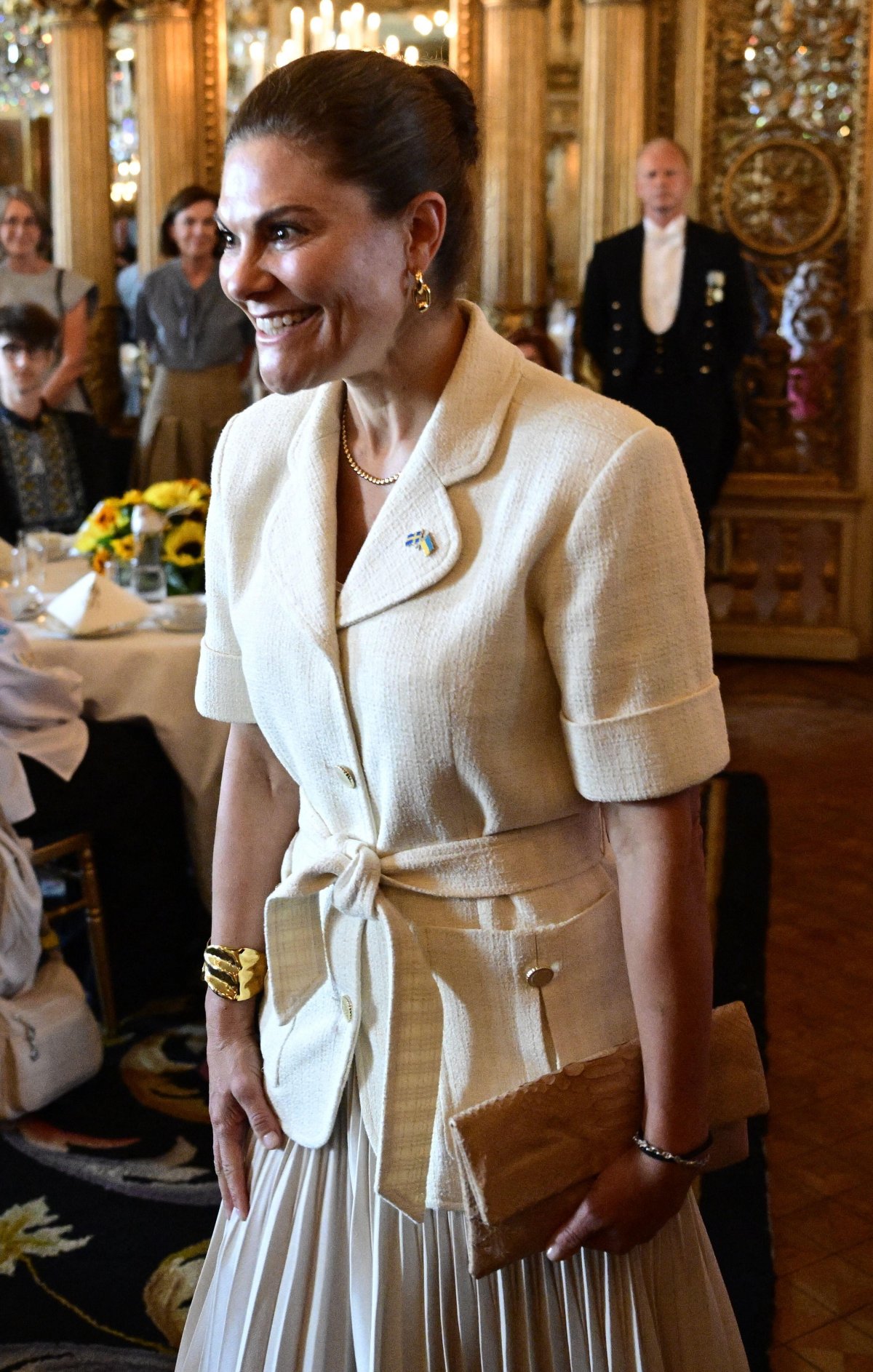 The Queen of Sweden, with Crown Princess Victoria and Princess Madeleine, welcomes war-wounded Ukrainian children to the Royal Palace in Stockholm on August 25, 2026 (Jonas Ekströmer/TT News Agency/Alamy)