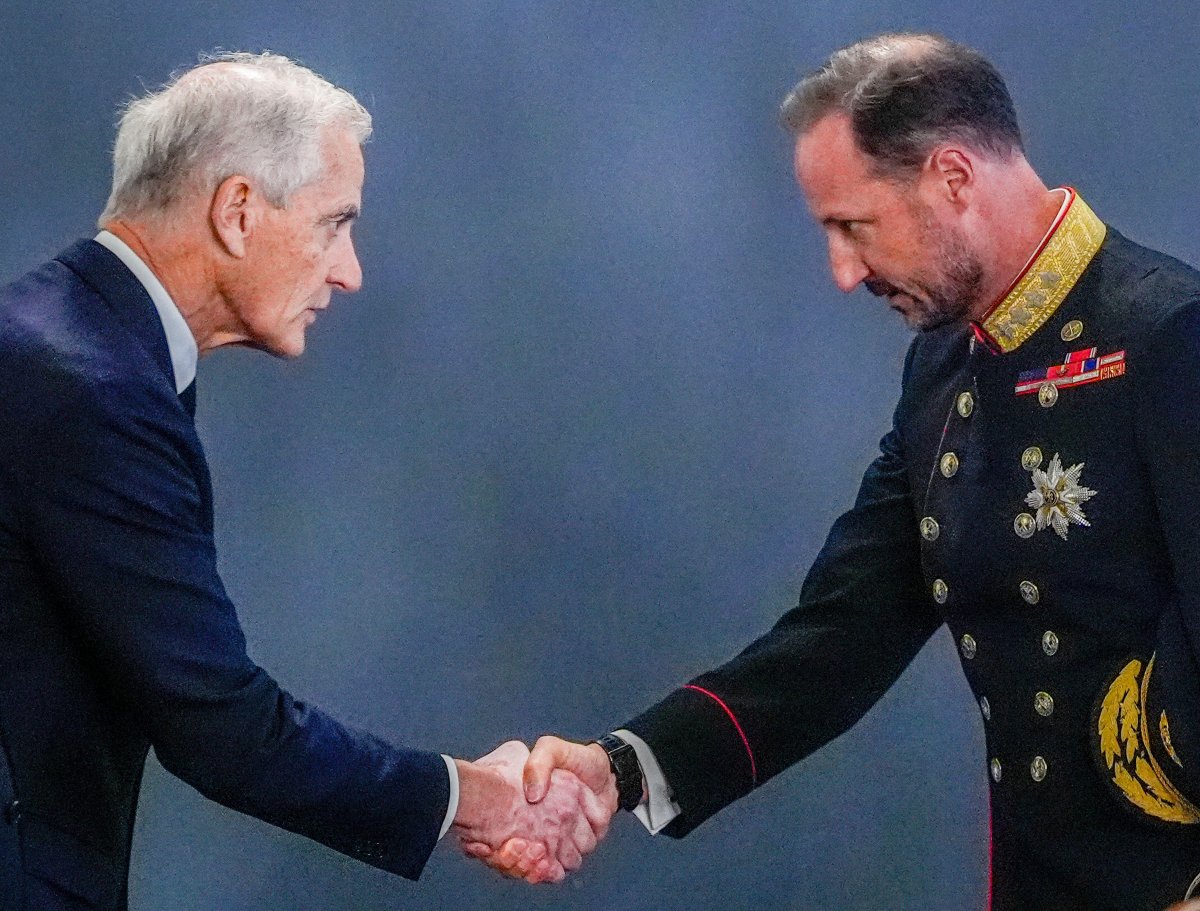 Following the death of King Harald V, the Norwegian government meets for an extraordinary cabinet meeting with King Haakon VIII and Crown Princess Ingrid Alexandra at the Royal Palace in Oslo, August 28, 2026 (Lise Aaserud/NTB/Alamy)