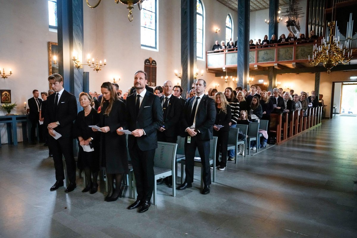 The King of Norway, with Queen Sonja, Crown Princess Ingrid Alexandra, and Prince Sverre Magnus, attends a memorial service for King Harald V in Asker on August 30, 2026 (Cornelius Poppe/NTB/Alamy)