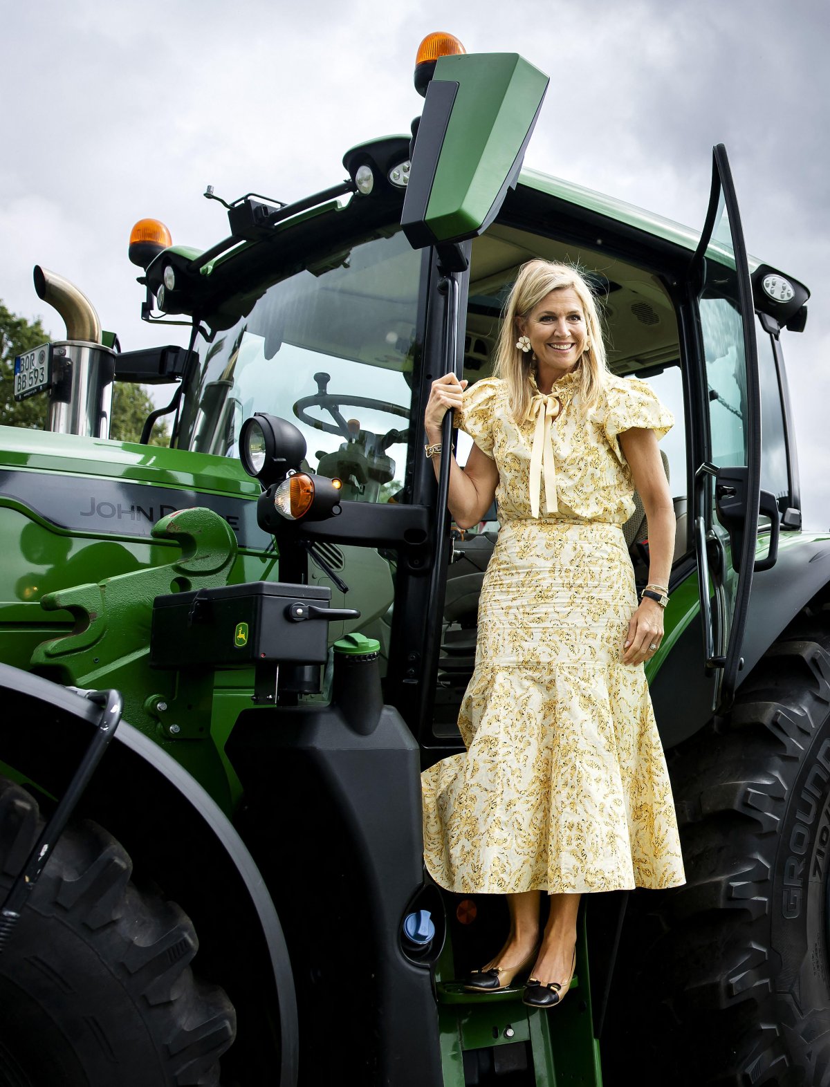 The Queen of the Netherlands visits a fiber hemp grower in the Achterhoek region on September 2, 2026 (SEM VAN DER WAL/ANP/Alamy)