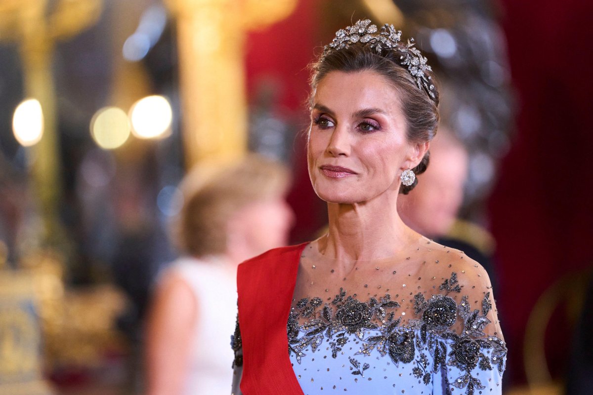 The King and Queen of Spain host a gala dinner in honor of the visiting President and First Lady of France at the Royal Palace in Madrid on September 29, 2026 (MPG/Alamy)