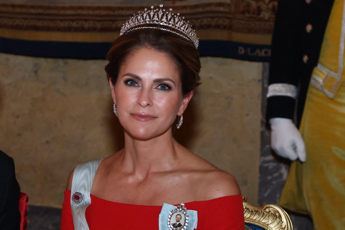The Swedish royal family hosts a state banquet in honor of the President of Singapore at the Royal Palace in Stockholm on October 19, 2026 (Patrik Österberg/Stella Pictures/Alamy)