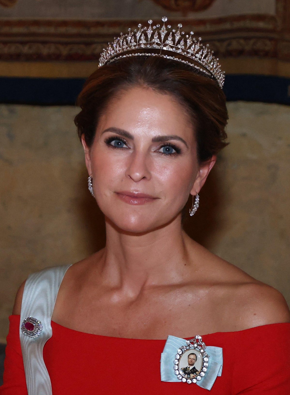 The Swedish royal family hosts a state banquet in honor of the President of Singapore at the Royal Palace in Stockholm on October 19, 2026 (Patrik Österberg/Stella Pictures/Alamy)