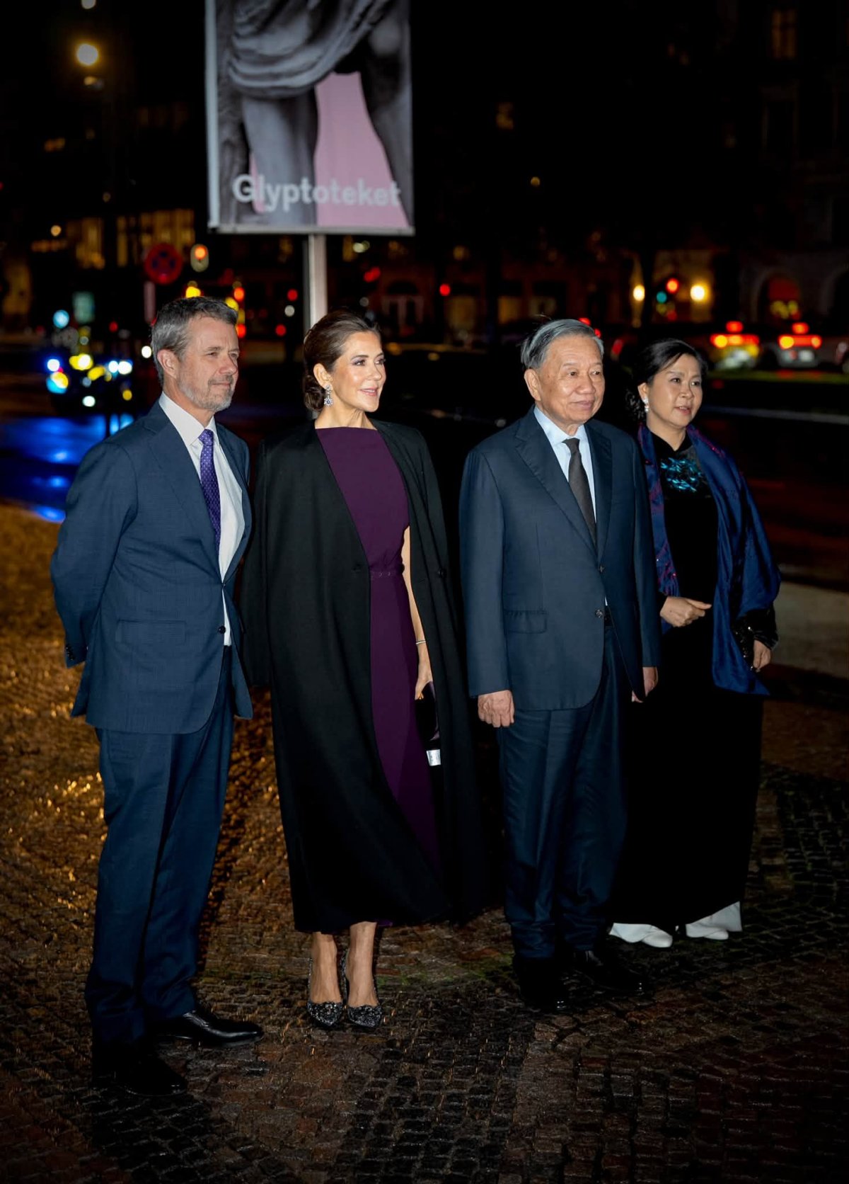 The King and Queen of Denmark attend a return dinner hosted by the President of Vietnam at Glyptoteket in Copenhagen on October 20, 2026 (Kongehuset)